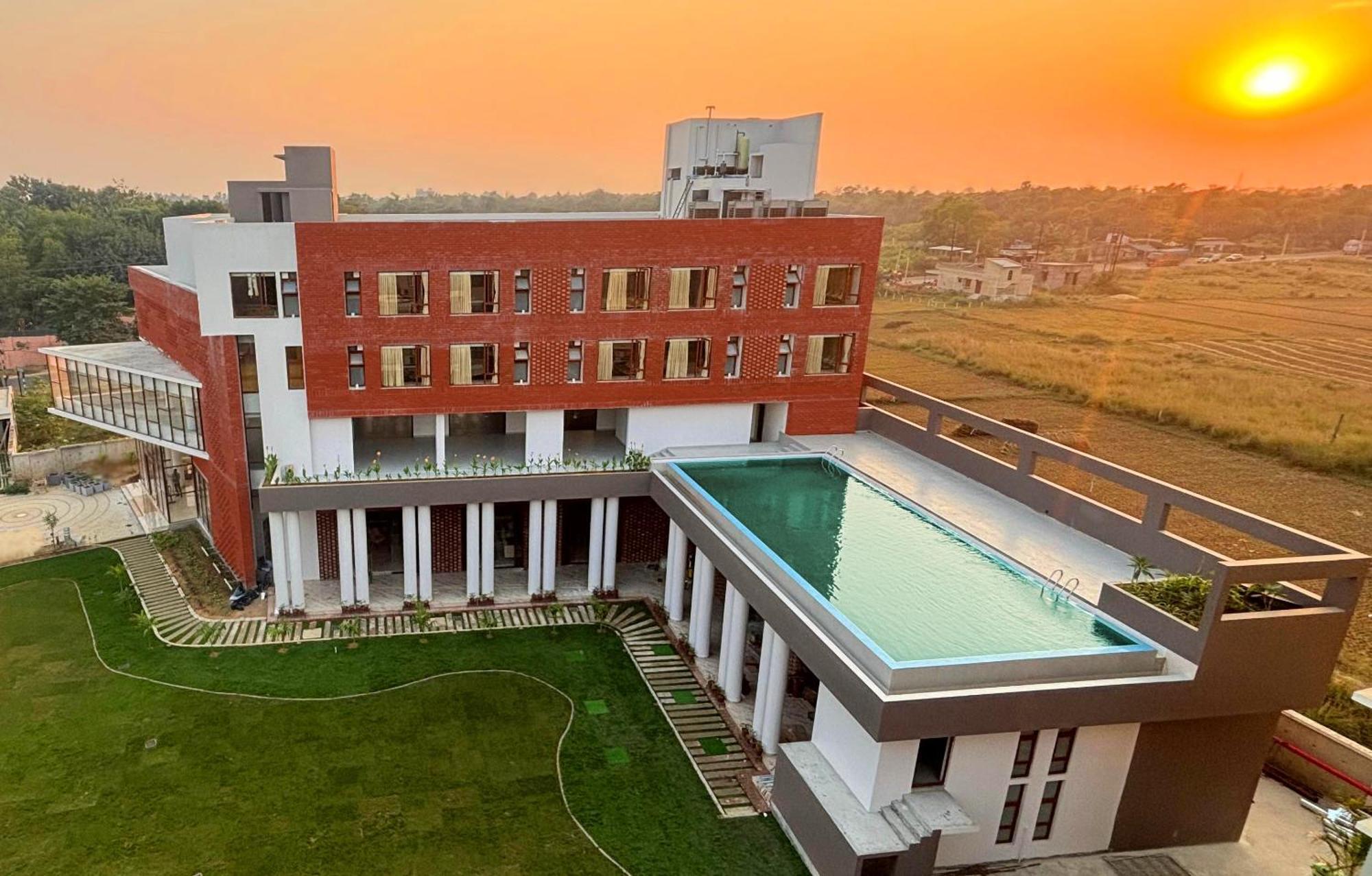 The Pearl Club Resort Shānti Niketan Exteriér fotografie
